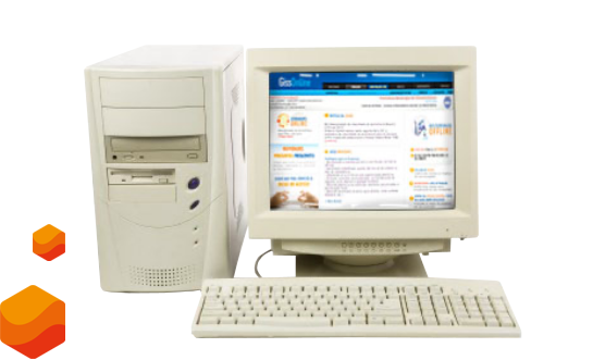 Computador de modelo antigo na cor branca